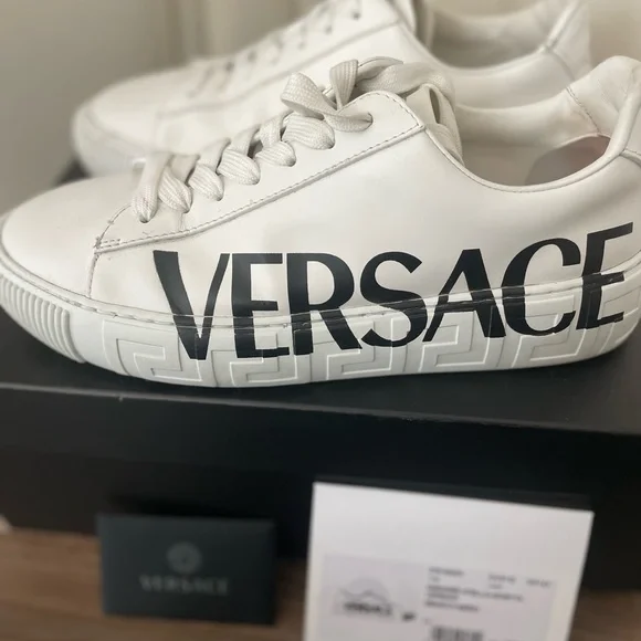 Versace, Men’s Logo Leather - Picture 11 of 11